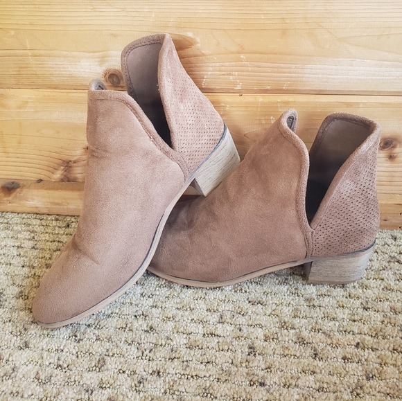 Great Fall booties! Seven7 Vegan Leather Boho bootie - Picture 3 of 8